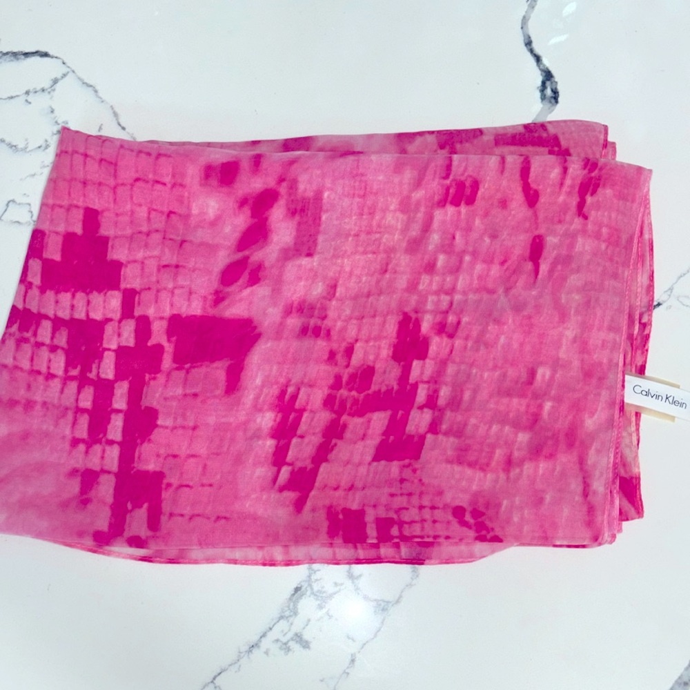 🩷 CK Sheer Scarf 🩷